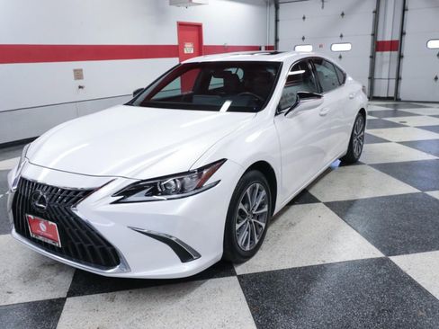 Used 2022 Lexus ES 350 w/ Premium Package FWD image 5