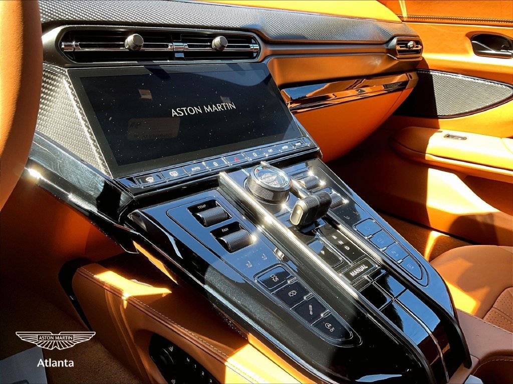 Used 2026 Aston Martin V8 Vantage S RWD image 7