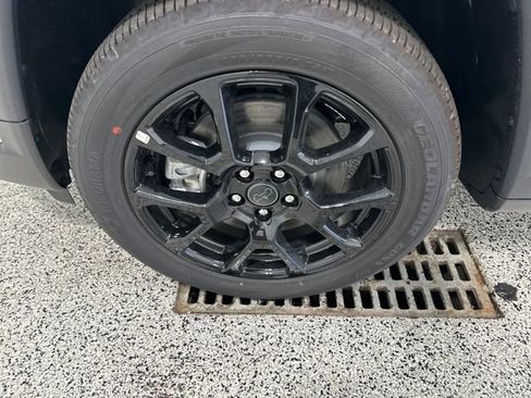 New 2026 Jeep Compass Latitude image 21