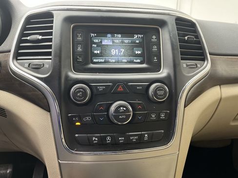 Used 2016 Jeep Grand Cherokee Laredo w/ Quick Order Package 23E image 16