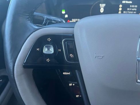 Used 2022 Lincoln Corsair Reserve w/ Equipment Group 201A image 17