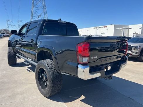 Used 2020 Toyota Tacoma SR5 image 3
