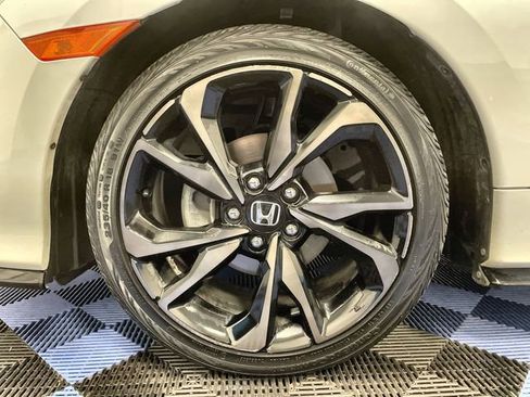 Used 2017 Honda Civic Sport Touring image 10