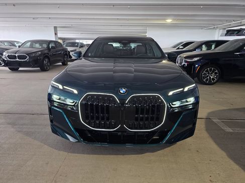 New 2026 BMW 760i xDrive w/ Premium Package AWD/4WD image 2