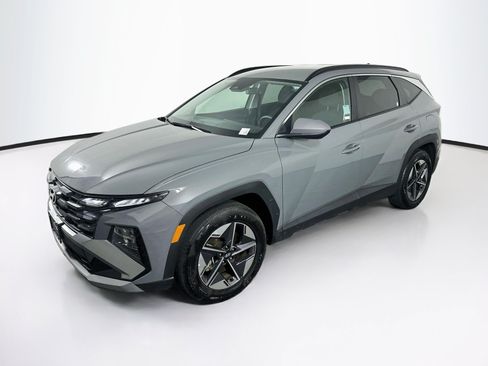 Used 2026 Hyundai Tucson SEL FWD image 3