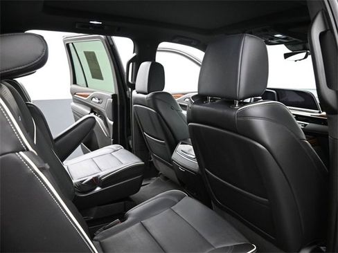 Used 2022 Cadillac Escalade Premium Luxury image 22