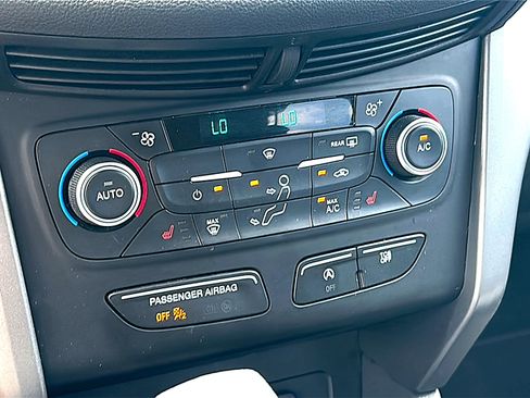 Used 2018 Ford Escape SE FWD image 34
