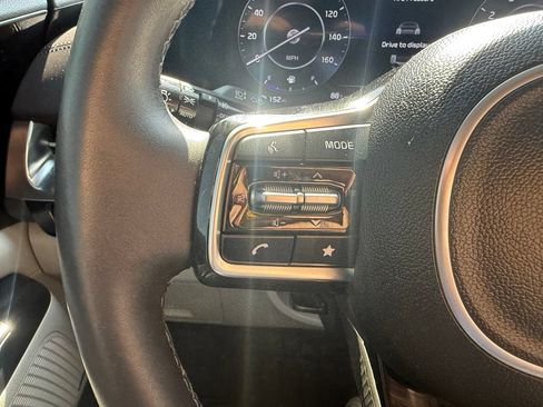 Used 2024 Kia Carnival SX Prestige FWD image 16