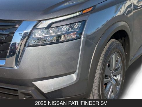 Used 2025 Nissan Pathfinder SV AWD/4WD image 10