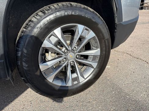 Used 2025 Chevrolet Equinox LT FWD image 30