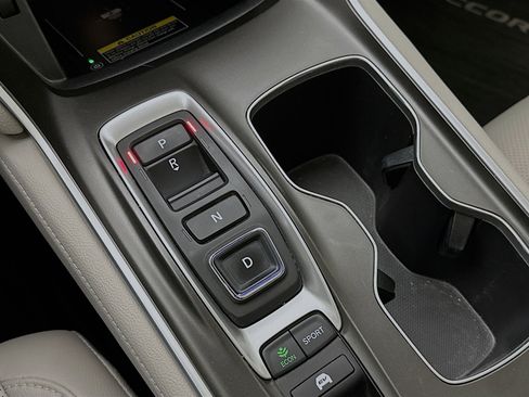 Used 2022 Honda Accord Touring image 17