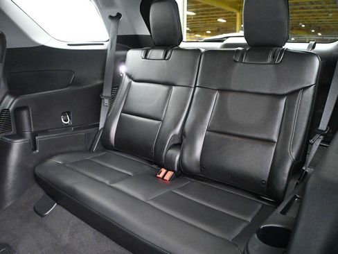 Used 2024 Ford Explorer Limited RWD image 13