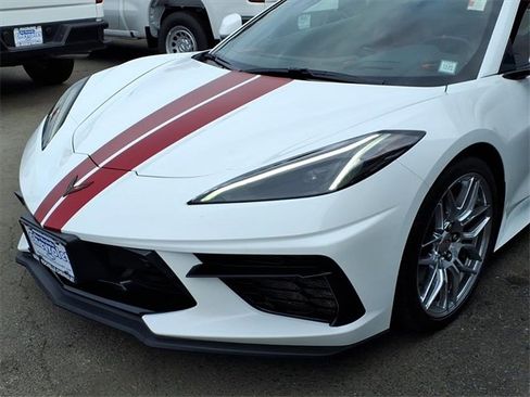 Used 2021 Chevrolet Corvette Stingray w/ Z51 Performance Package image 7