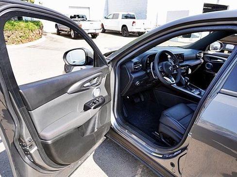 Certified 2024 Dodge Hornet R/T Plus image 40