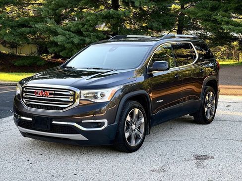 Used 2017 GMC Acadia SLT w/ LPO, Floor Liner Package AWD/4WD image 4