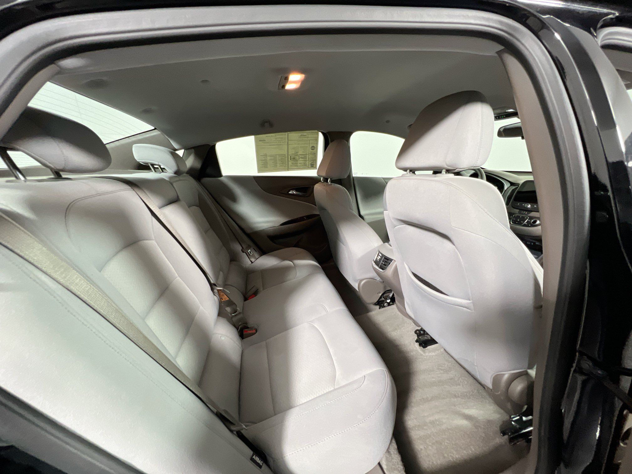 Used 2025 Chevrolet Malibu LT FWD image 33