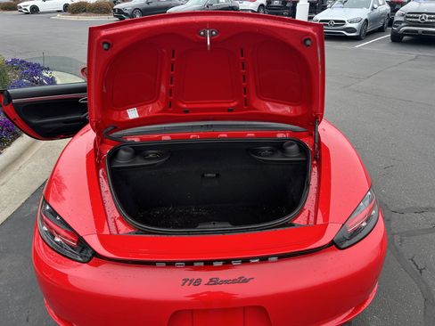 Used 2019 Porsche 718 Boxster image 34