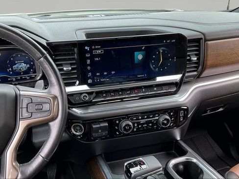 Used 2023 Chevrolet Silverado 1500 High Country w/ High Country Premium Package image 9