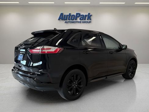 Certified 2022 Ford Edge SE w/ Black Appearance Package AWD/4WD image 7
