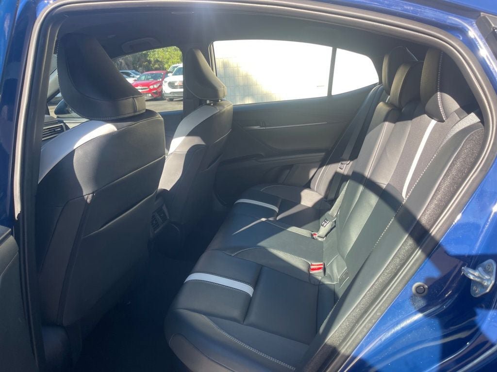 Used 2025 Toyota Camry SE FWD image 10