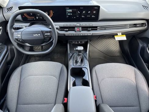 New 2026 Kia K4 FWD image 17