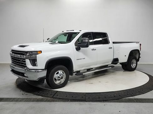 Used 2023 Chevrolet Silverado 3500 LTZ w/ LTZ Convenience Package AWD/4WD image 3