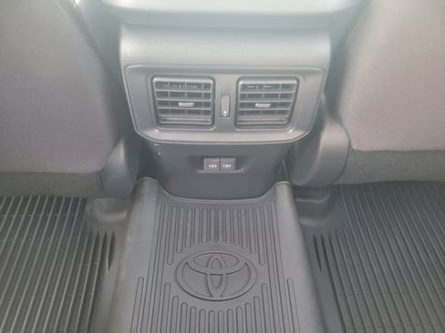 Certified 2024 Toyota RAV4 XLE w/ Convenience Package AWD/4WD image 17
