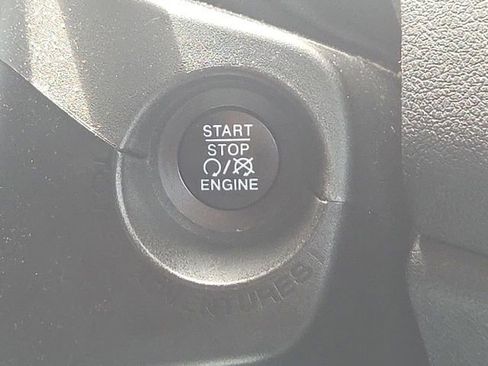Used 2021 Jeep Renegade Latitude w/ Convenience Group AWD/4WD image 41