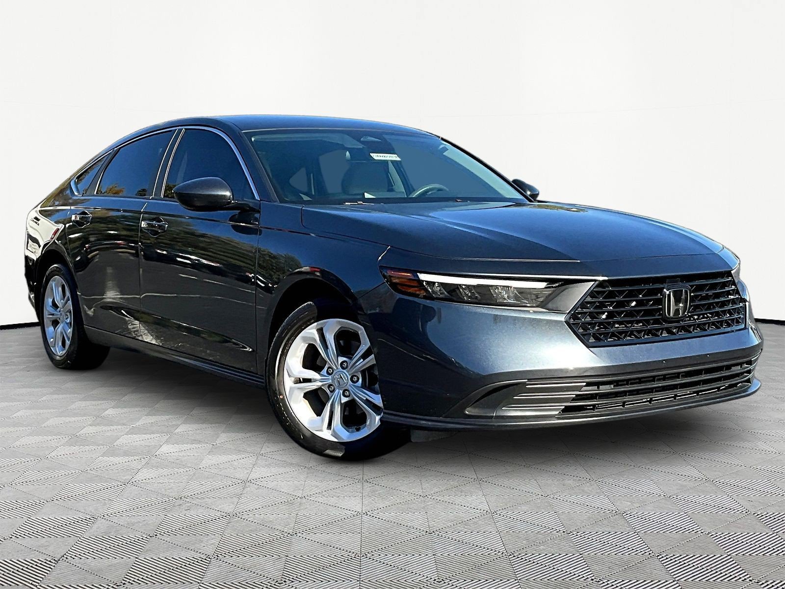 Used 2024 Honda Accord LX image 3