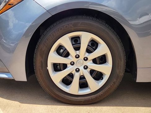 Used 2024 Toyota Corolla LE FWD image 8