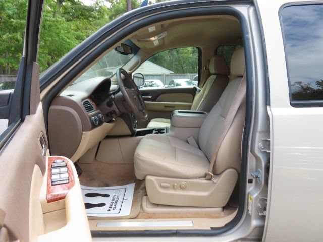 Used 2008 GMC Yukon SLT w/ SLT Preferred Equipment Group AWD/4WD image 19