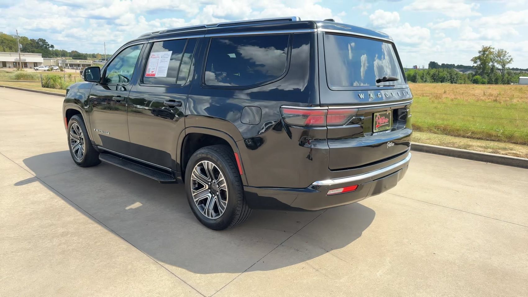 Used 2024 Jeep Wagoneer Series II w/ Flexible Seating Group AWD/4WD image 7