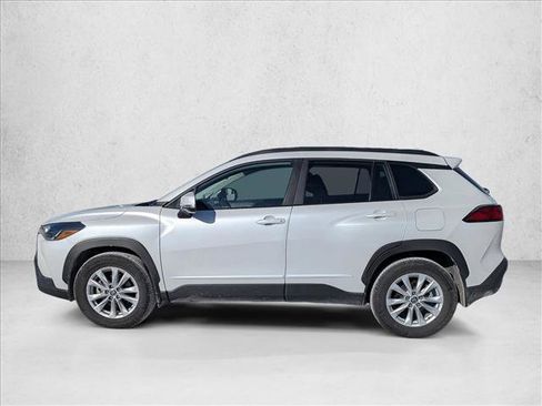 Certified 2023 Toyota Corolla Cross LE image 8