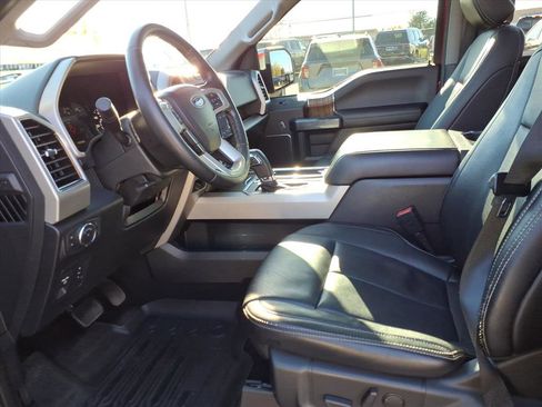 Used 2020 Ford F150 Lariat image 13