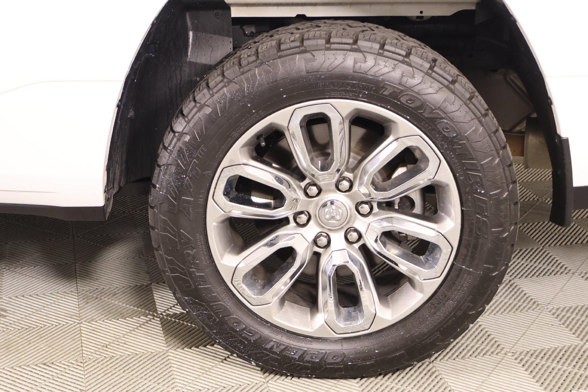 Used 2023 RAM 1500 Laramie AWD/4WD image 20