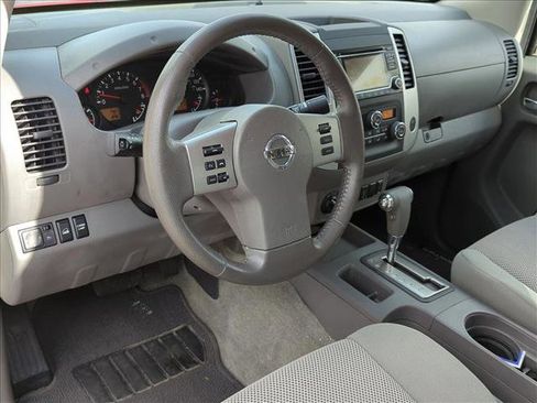 Used 2018 Nissan Frontier SV w/ Value Truck Package image 9