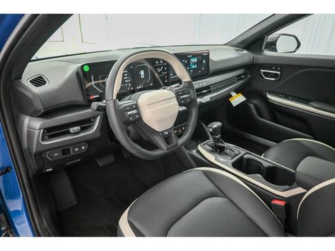 New 2025 Kia K4 GT-Line image 17