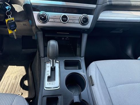Used 2019 Subaru Outback 2.5i AWD/4WD image 15