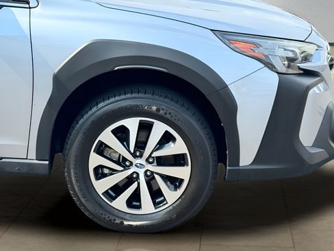 Used 2023 Subaru Outback Premium AWD/4WD image 39