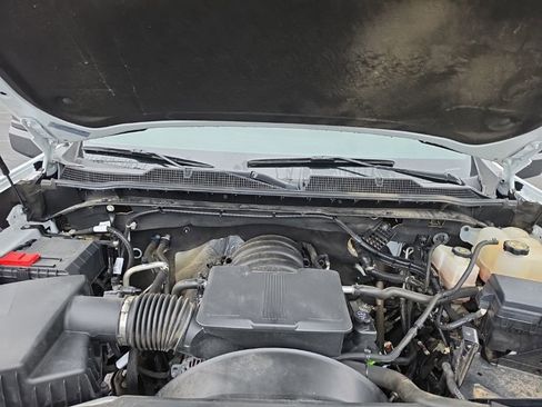 Used 2024 Chevrolet Silverado 3500 LT AWD/4WD image 9