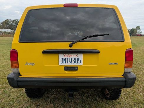 Used 2001 Jeep Cherokee Sport image 6