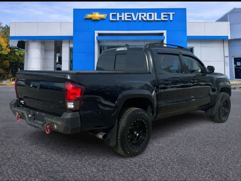 Used 2020 Toyota Tacoma SR5 image 5