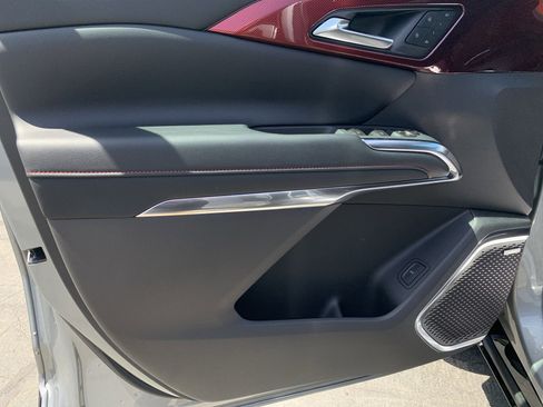 New 2026 Chevrolet Traverse RS AWD/4WD image 9