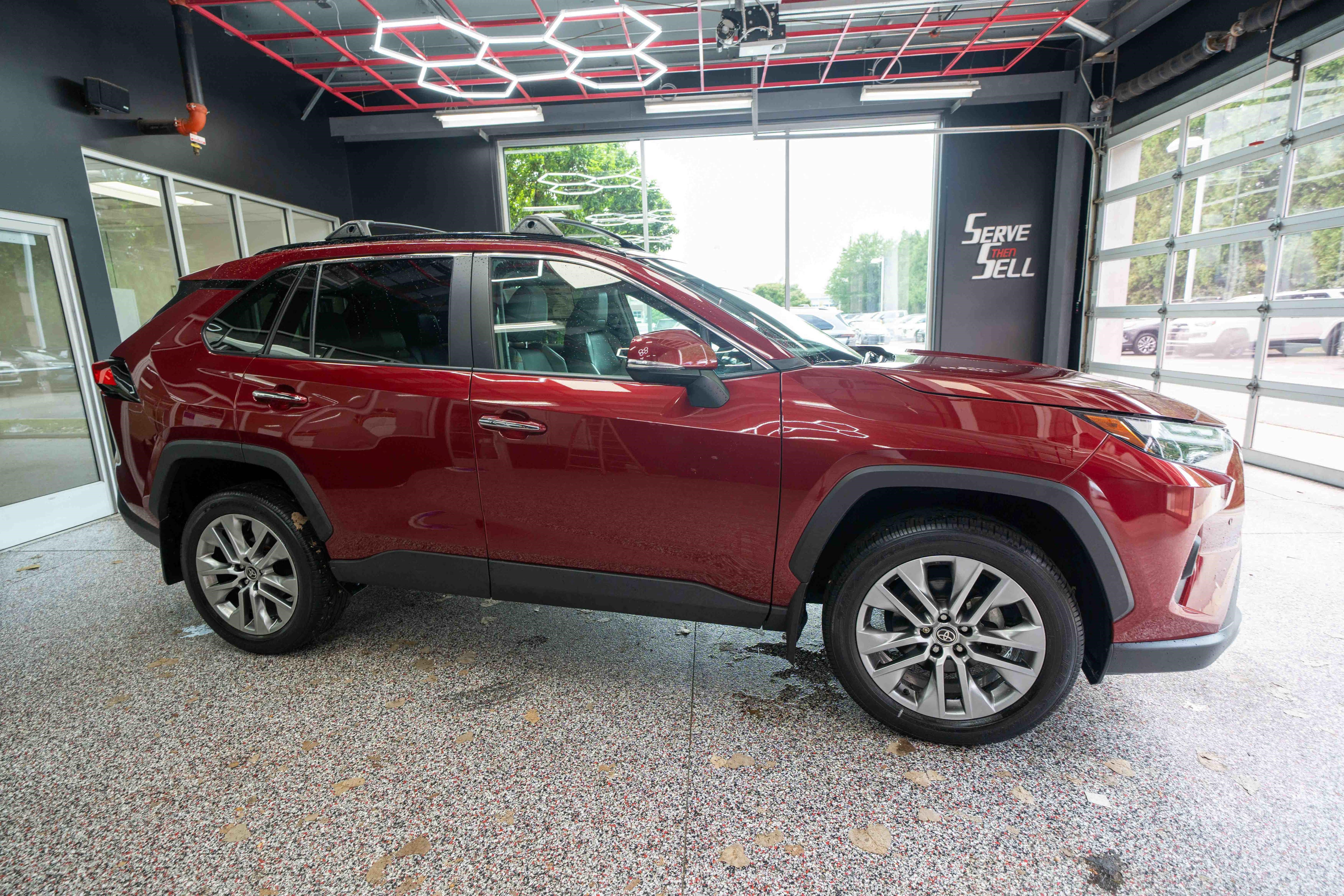 Used 2022 Toyota RAV4 Limited w/ Limited Grade Weather Package AWD/4WD image 5
