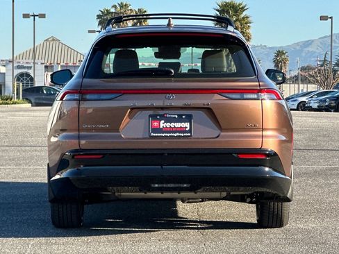 New 2026 Toyota Crown Signia XLE image 5