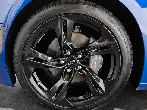 Used 2022 Chevrolet Camaro LT RWD image 30