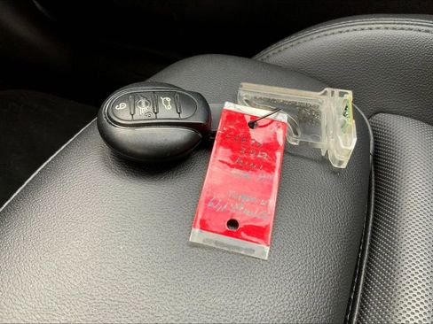 Used 2019 MINI Cooper S image 9