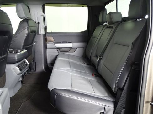 Used 2022 Ford F150 Lariat AWD/4WD image 11