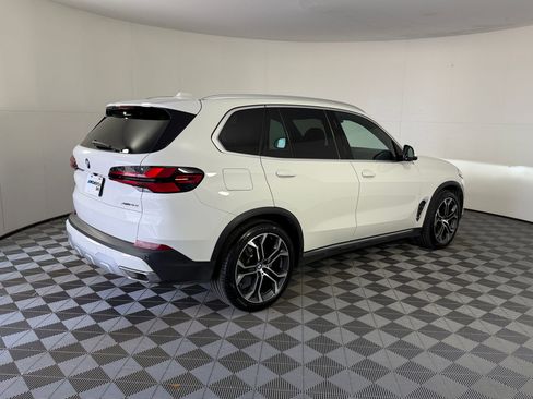 Certified 2024 BMW X5 xDrive40i w/ Premium Package AWD/4WD image 9