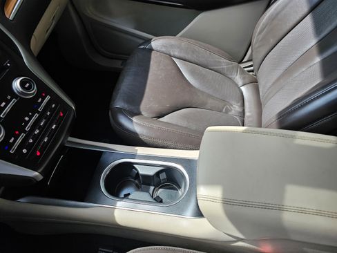 Used 2019 Lincoln MKC Select w/ Select Plus Package FWD image 14